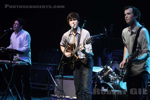 VAMPIRE WEEKEND - 2007-11-05 - PARIS - La Cigale - 